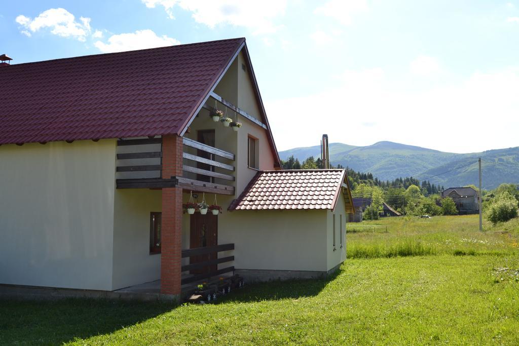 Sadyba Sunny House Pilipets Exteriér fotografie